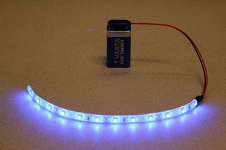 salon middelen Verslaafd Velleman - Flexibele LEDSTRIP op batterij - Blauw 50 cm. met 9 Volt  aansluiting - LEDSTRIP op batterijvoeding - (ledstr50b) kopen? | Baur.nl  Grootste Velleman dealer