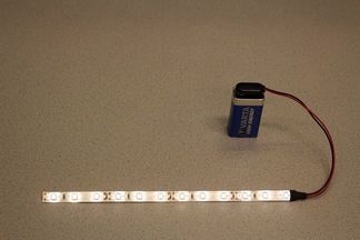 Politiek ongeduldig Verloren Velleman - Flexibele LEDSTRIP op batterij - WarmWit 100 cm. met 9 Volt  aansluiting - LEDSTRIP op batterijvoeding - (ledstr100ww) kopen? | Baur.nl  Grootste Velleman dealer